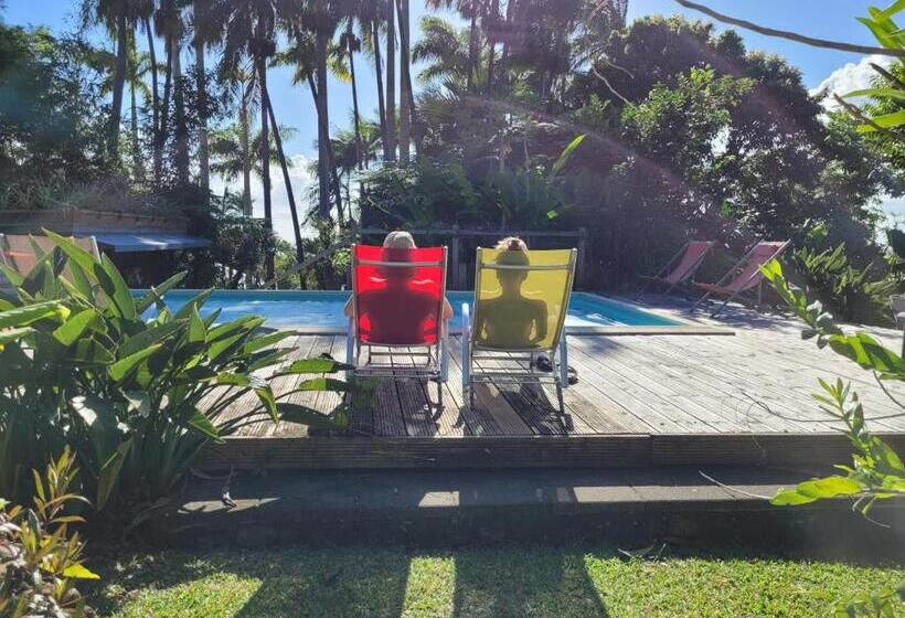 تختخواب و صبحانه Poivre Et Citronnelle