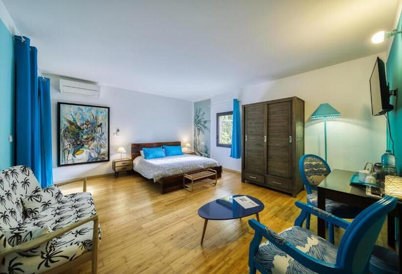 تختخواب و صبحانه Poivre Et Citronnelle