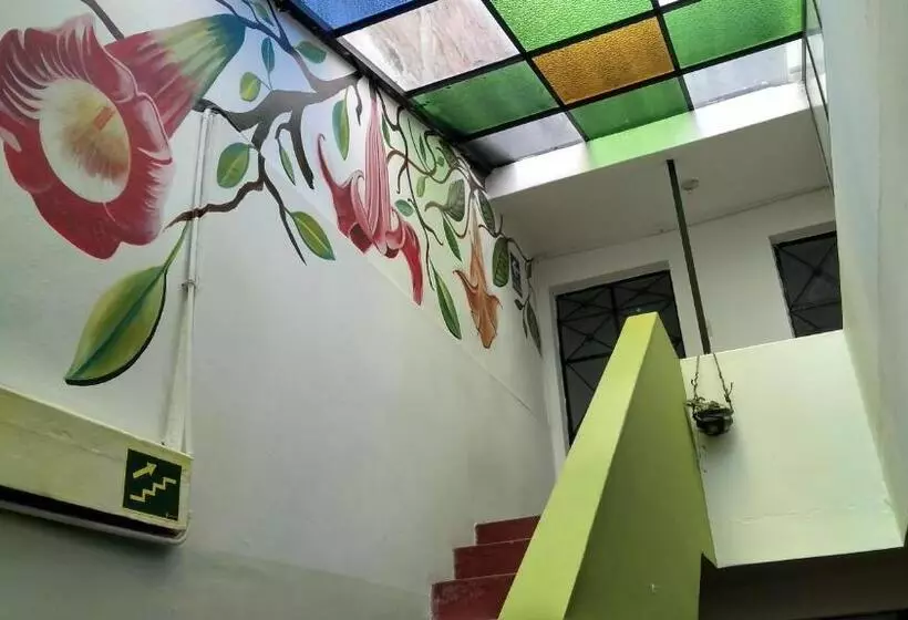 تختخواب و صبحانه Ruta Alterna Backpacker