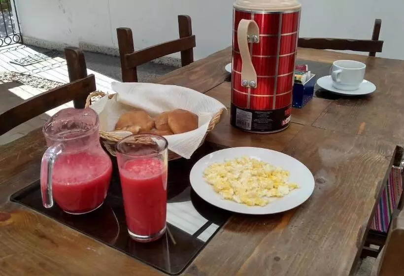 تختخواب و صبحانه Ruta Alterna Backpacker