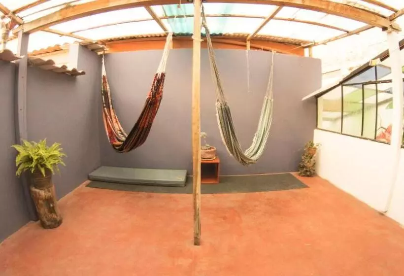 تختخواب و صبحانه Ruta Alterna Backpacker