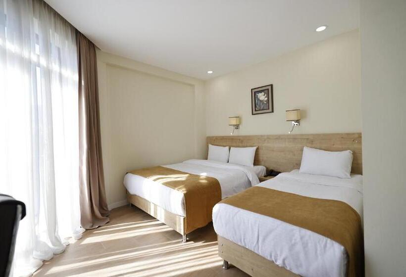 هتل Atrium Boutique