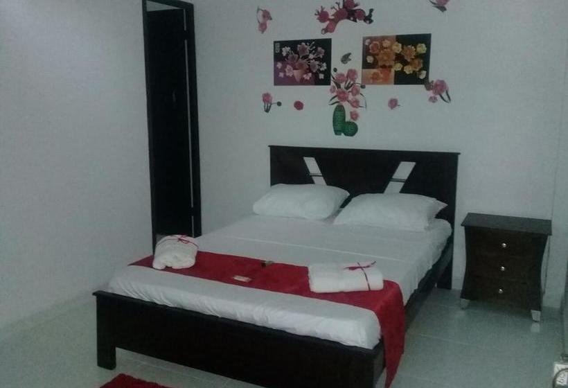 هتل Cartago Plaza