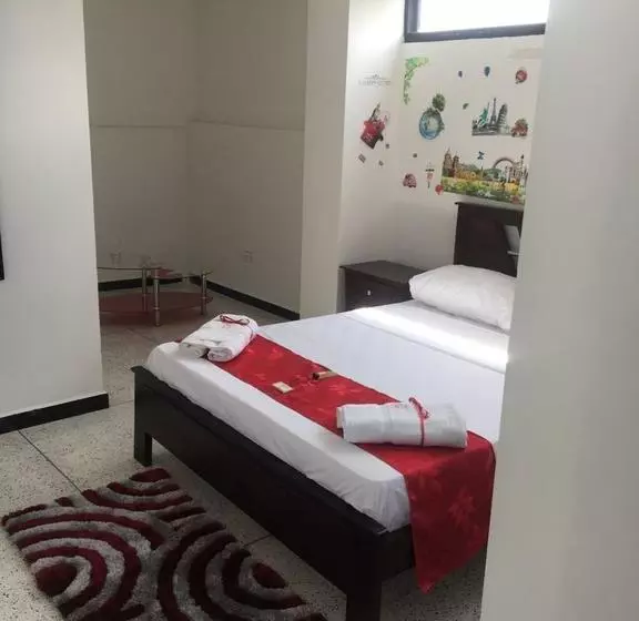 Hotelli Cartago Plaza