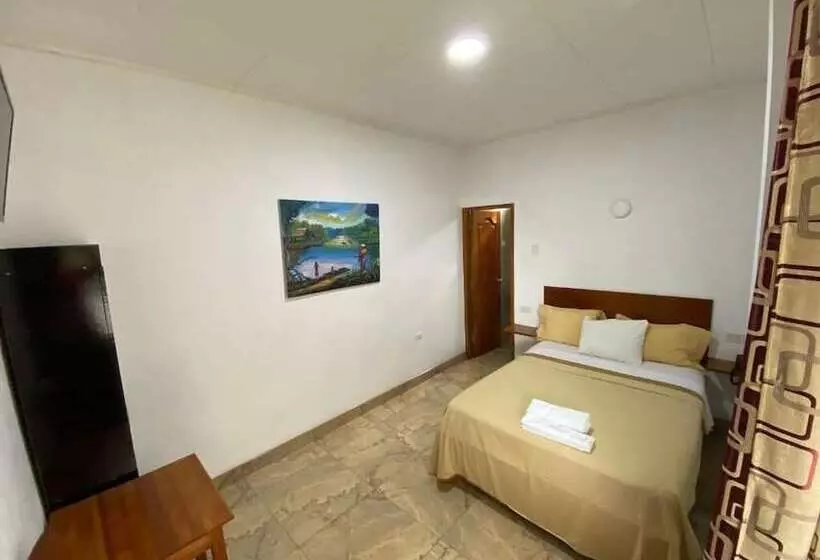 Otel Fitzcarrald