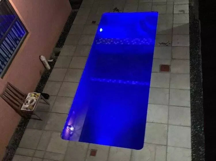 هتل Livingspace Lodge