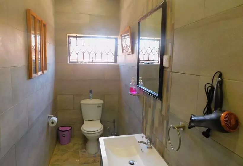 هتل Livingspace Lodge