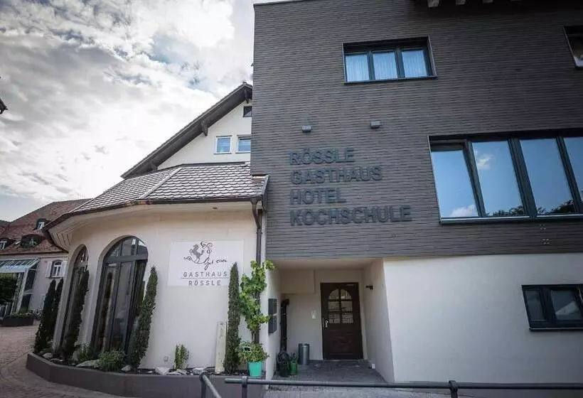 Hotelli Restaurant Kochschule Rössle