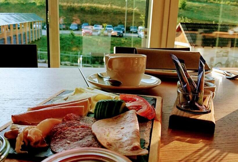 Отель Restaurant Kochschule Rössle