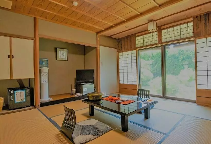ریوکان Yuhigaura Onsen Konoya