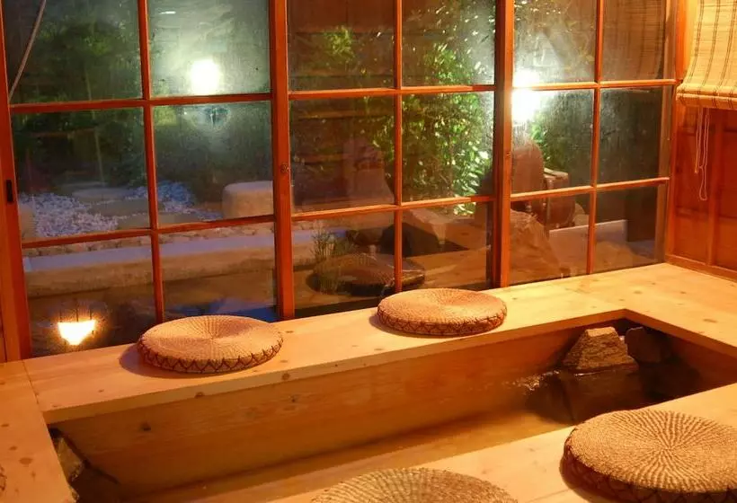 ریوکان Yuhigaura Onsen Konoya