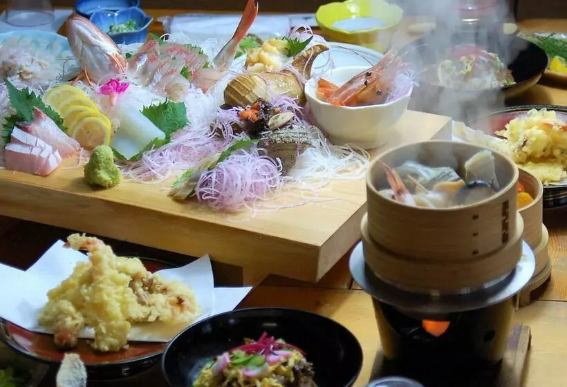 ریوکان Yuhigaura Onsen Konoya