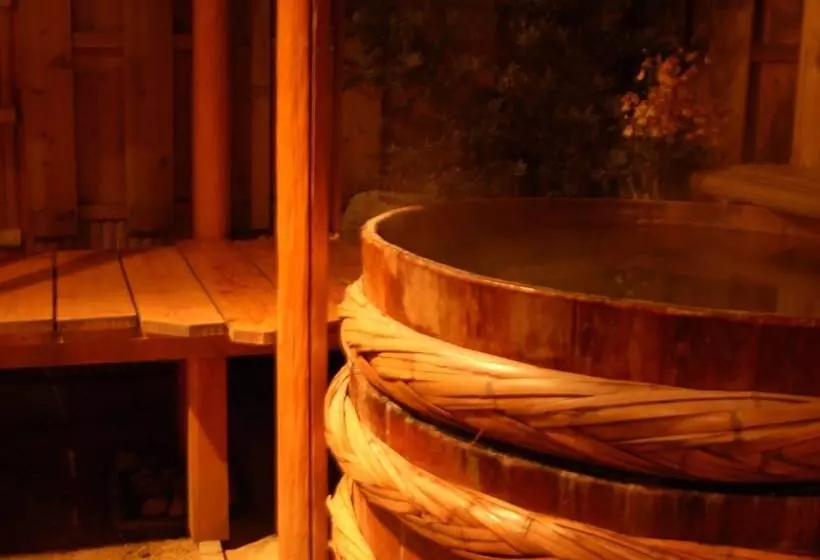 ریوکان Yuhigaura Onsen Konoya