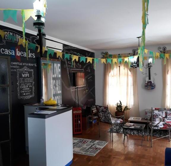 Casa Beatles Hostel Bauru