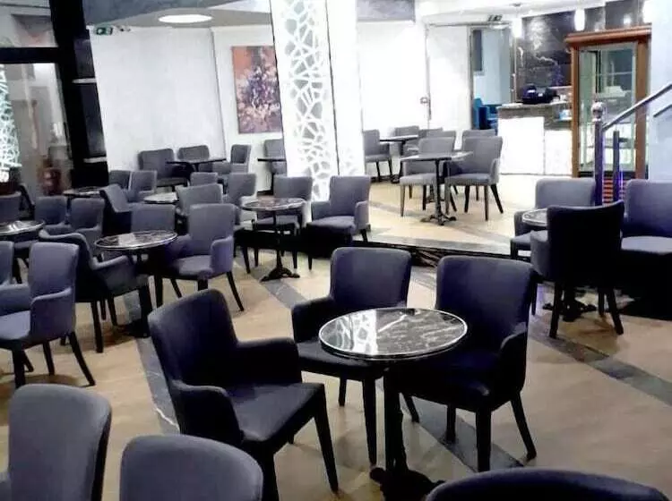 Hotelli Centre Ville