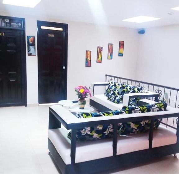 هتل Dulces Sueños