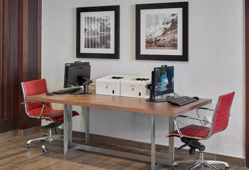 Hotelli Four Points By Sheraton Edmonton West