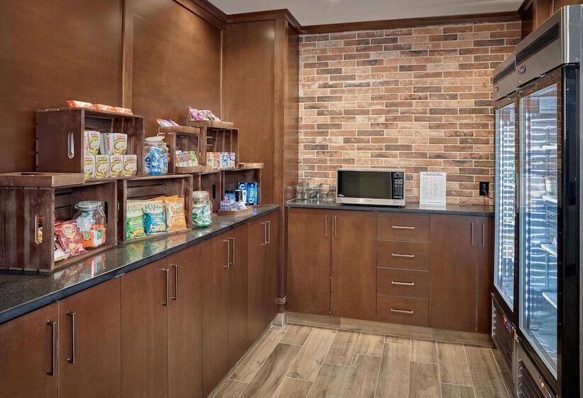 Hotel Four Points By Sheraton Edmonton West