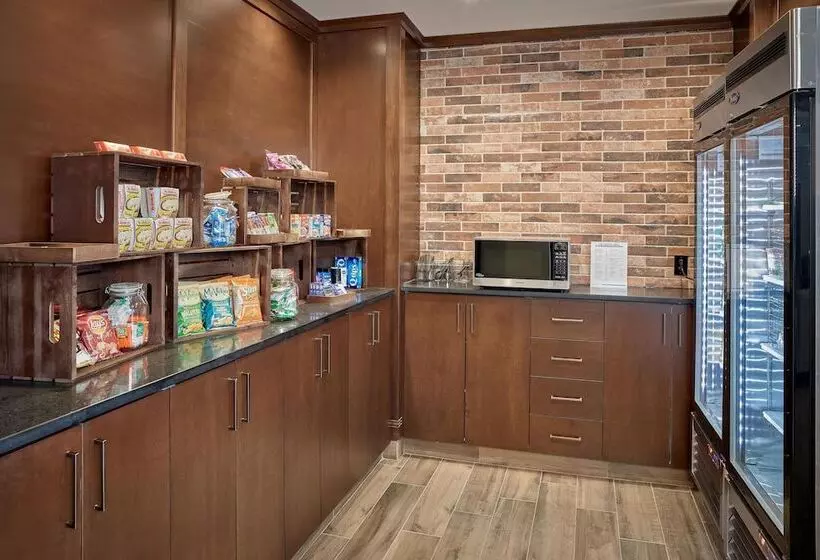 Hotelli Four Points By Sheraton Edmonton West