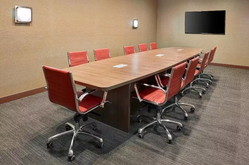 Hotelli Four Points By Sheraton Edmonton West