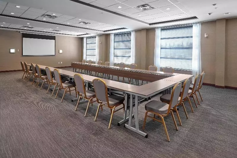 Hotelli Four Points By Sheraton Edmonton West