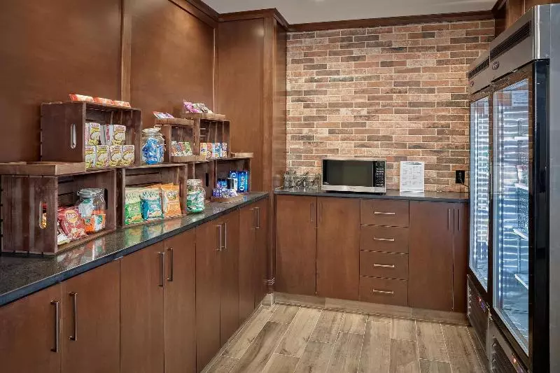 Hotelli Four Points By Sheraton Edmonton West