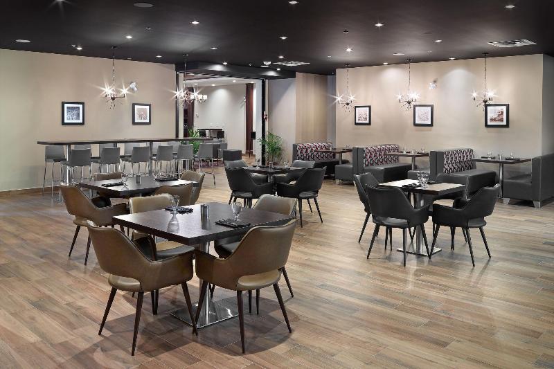 Hotel Four Points By Sheraton Edmonton West