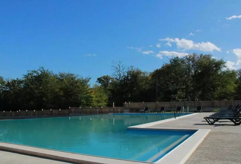 هتل Kvareli Oaks