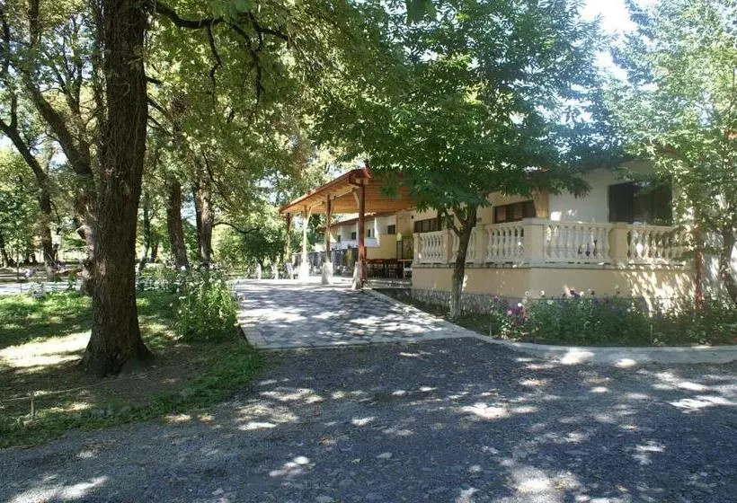 هتل Kvareli Oaks
