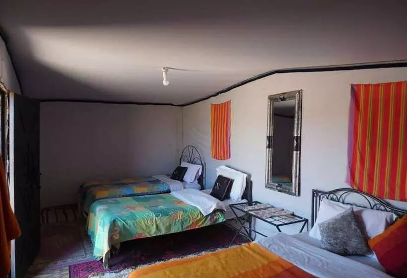 ホテル Mhamid Tours