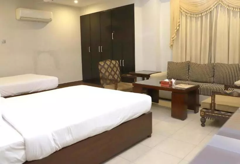هتل Multan Continental