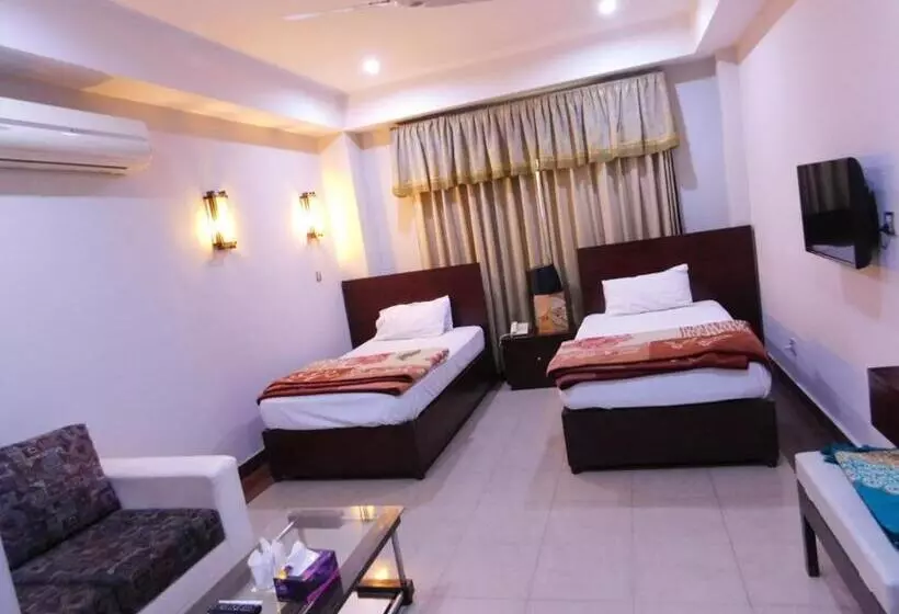 هتل Multan Continental