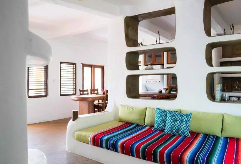 هتل Reef View Pavilions   Villas & Condos