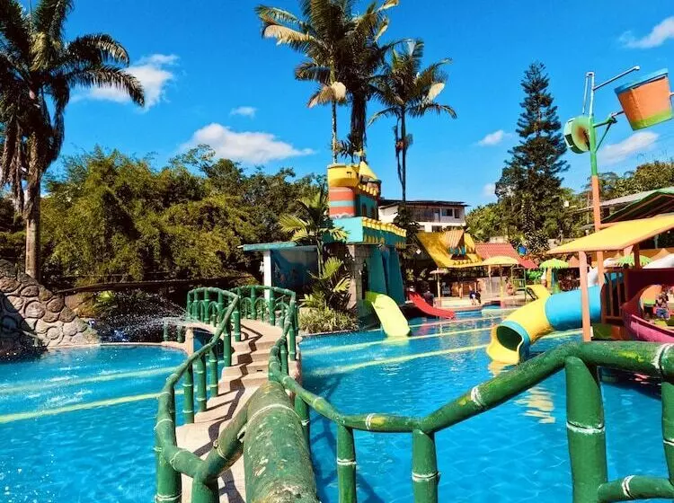 هتل Hostería D Carlos Aqua Park