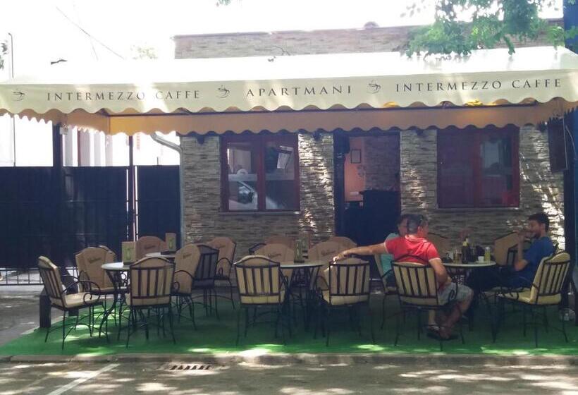 تختخواب و صبحانه Bed&breakfast Intermezzo Caffe