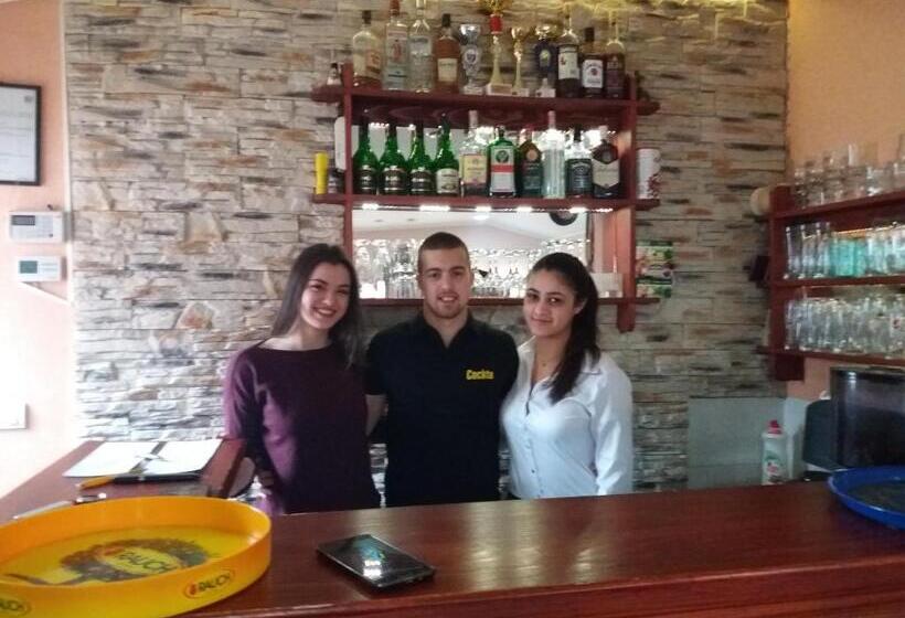 تختخواب و صبحانه Bed&breakfast Intermezzo Caffe