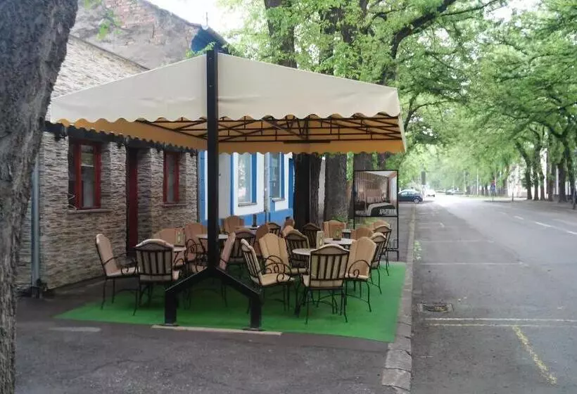 تختخواب و صبحانه Bed&breakfast Intermezzo Caffe