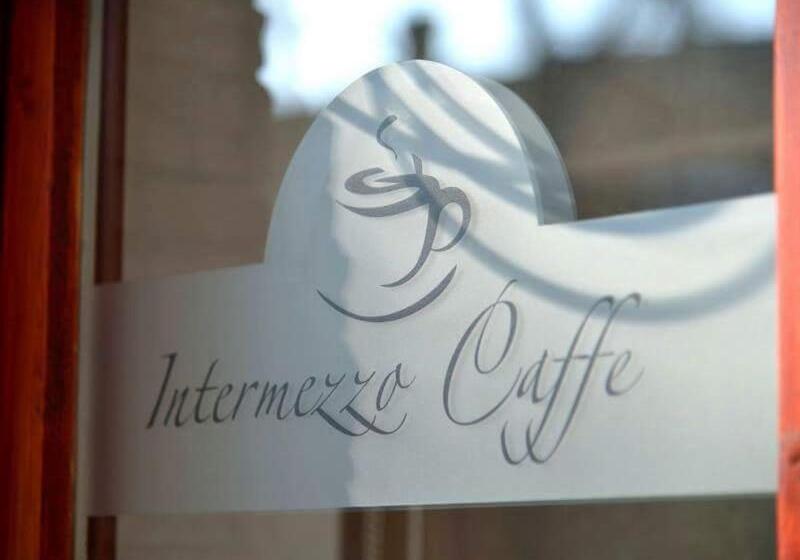 تختخواب و صبحانه Bed&breakfast Intermezzo Caffe