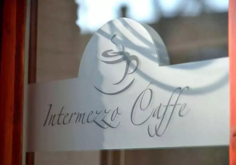 تختخواب و صبحانه Bed&breakfast Intermezzo Caffe