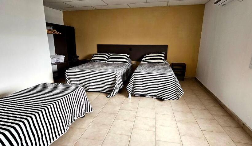 Eclat Suites Hotel Boutique