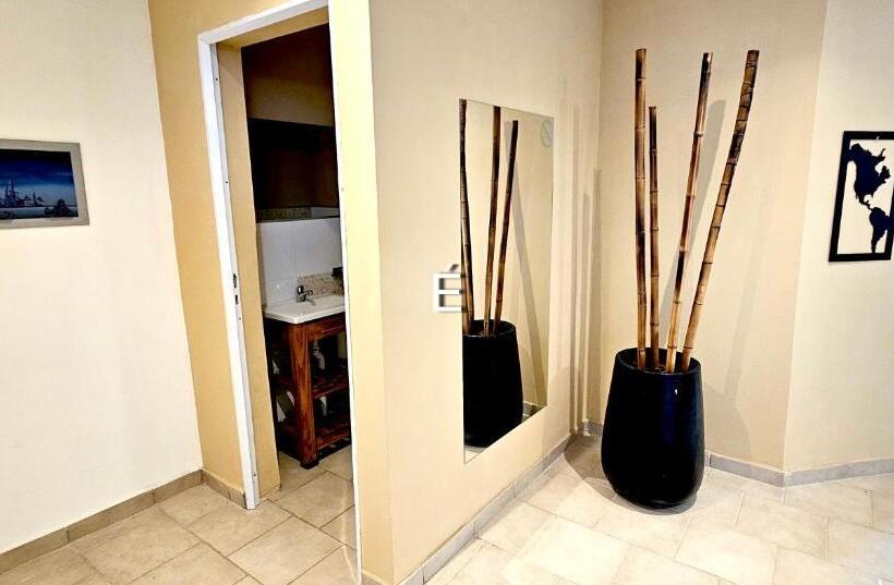 Eclat Suites Hotel Boutique