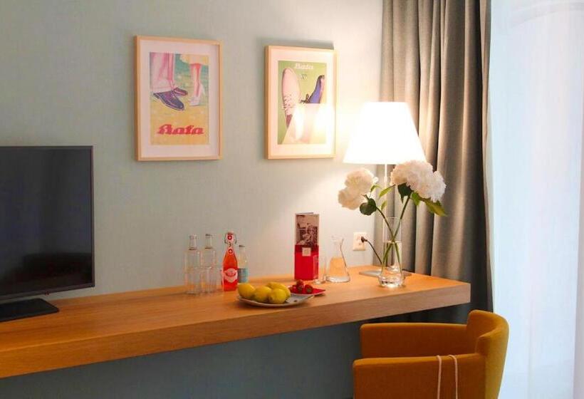 בית מלון כפרי Bata Club Haus