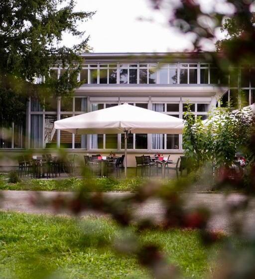 בית מלון כפרי Bata Club Haus