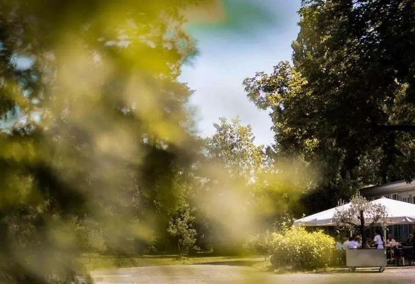 ホテル Bata Club Haus