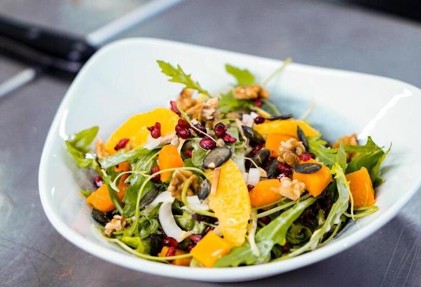 בית מלון כפרי Bata Club Haus