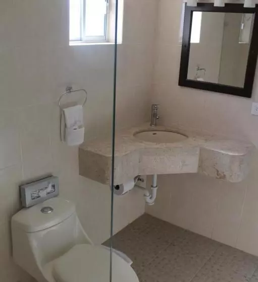 El Camino Hotel & Suites