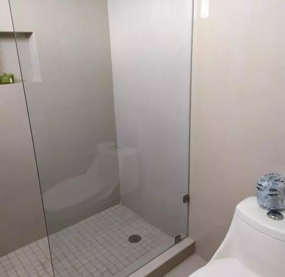 El Camino Hotel & Suites