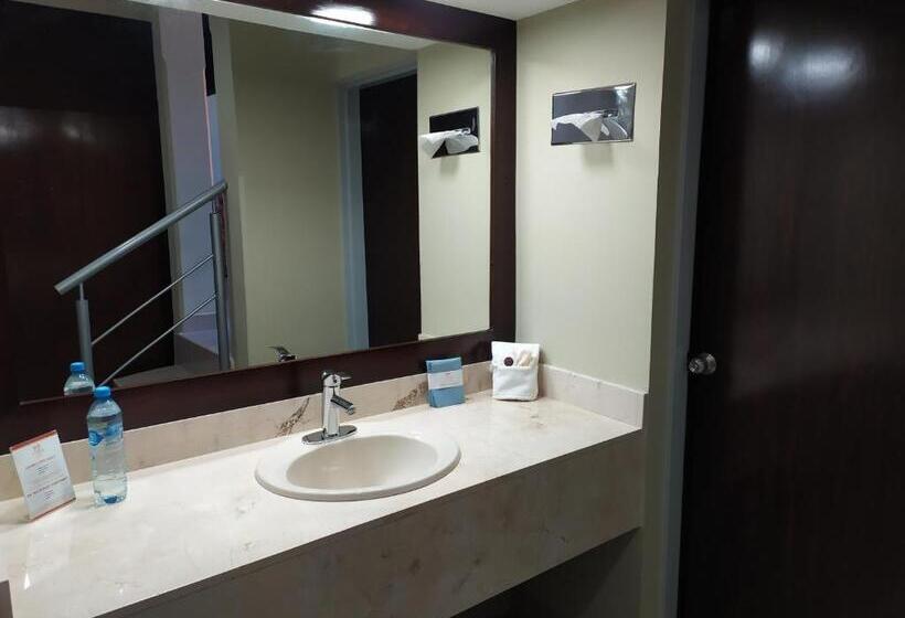 El Camino Hotel & Suites