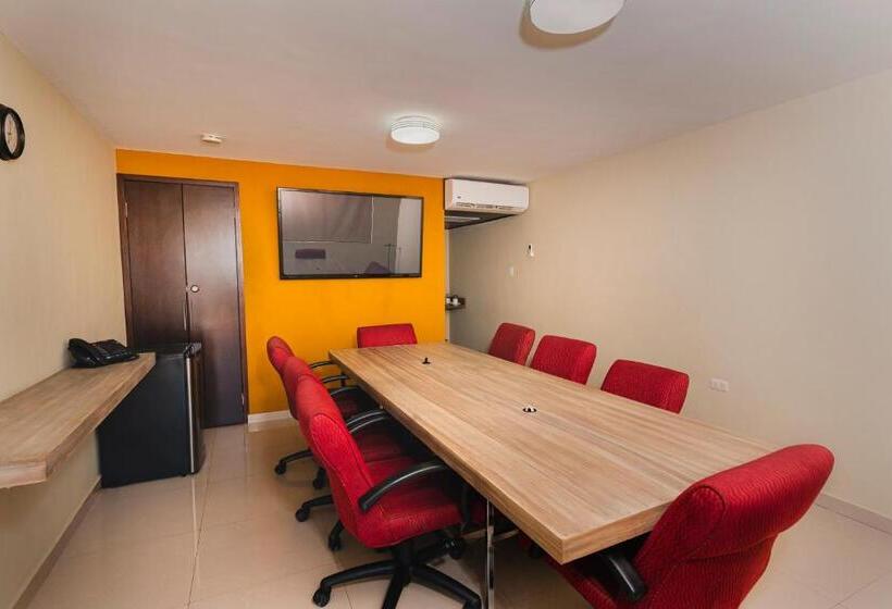 El Camino Hotel & Suites