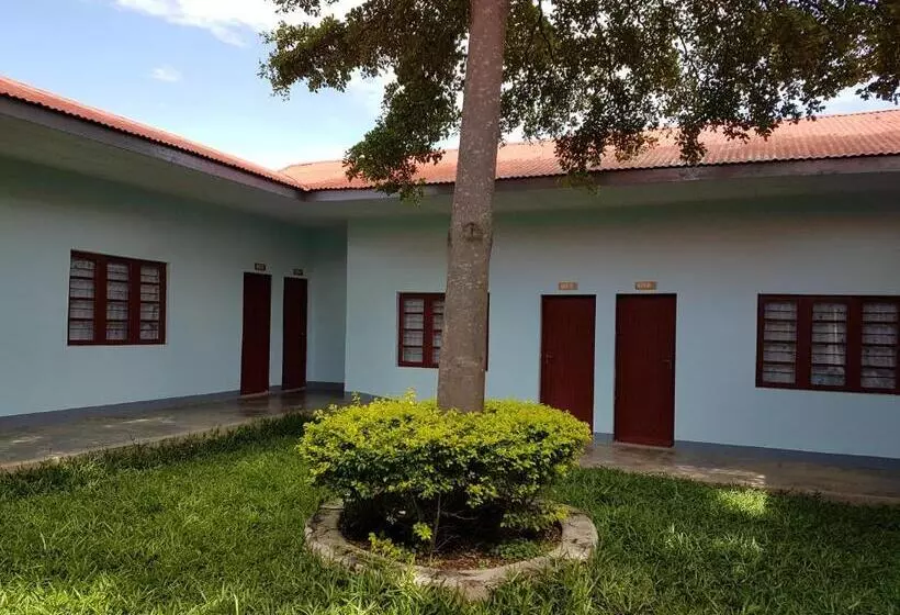 ホテル Ifisi Community Centre